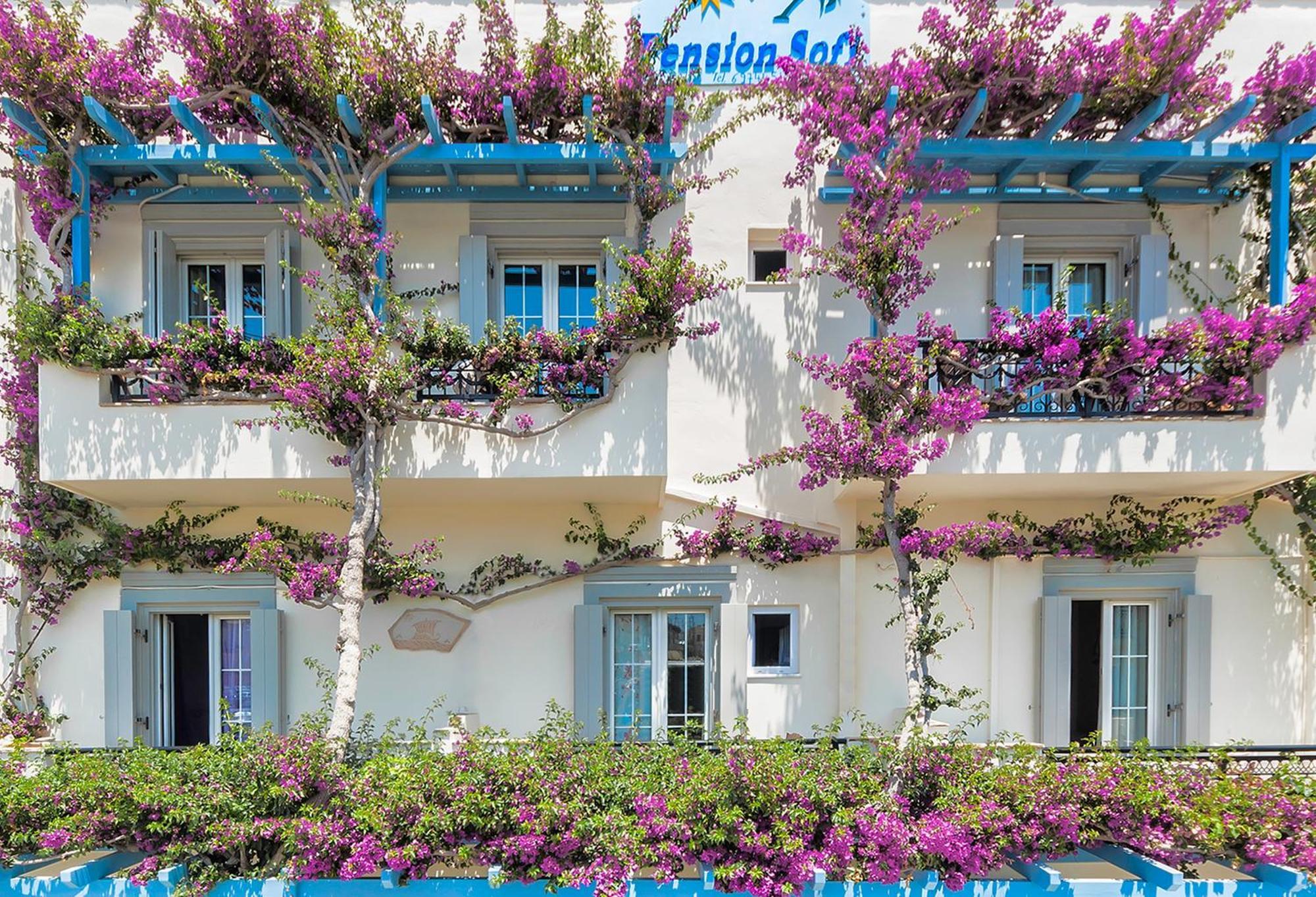 Sofi Pension Naxos City Esterno foto