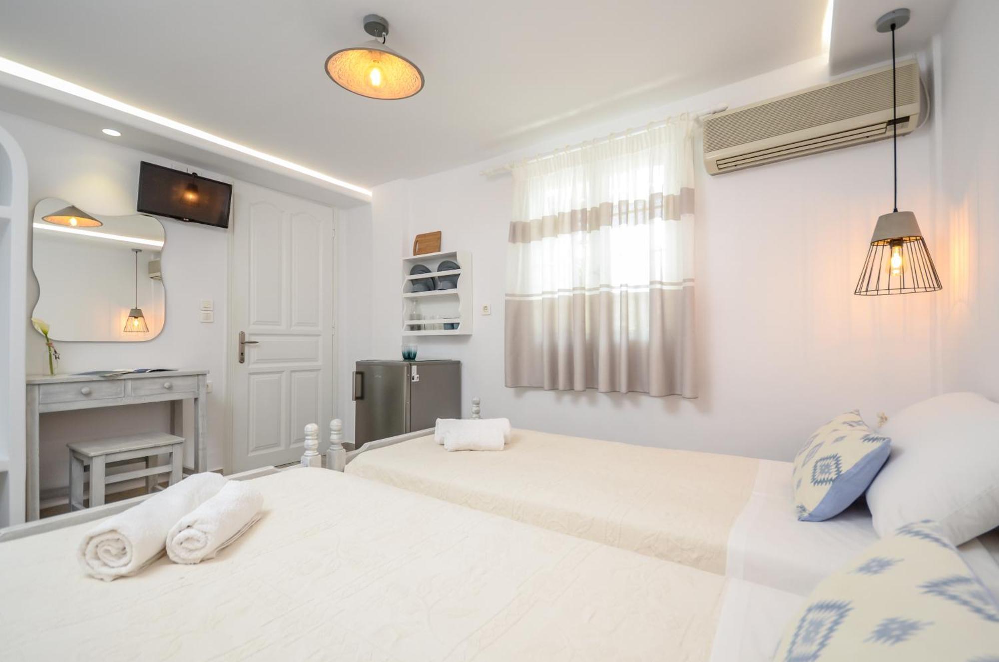 Sofi Pension Naxos City Esterno foto