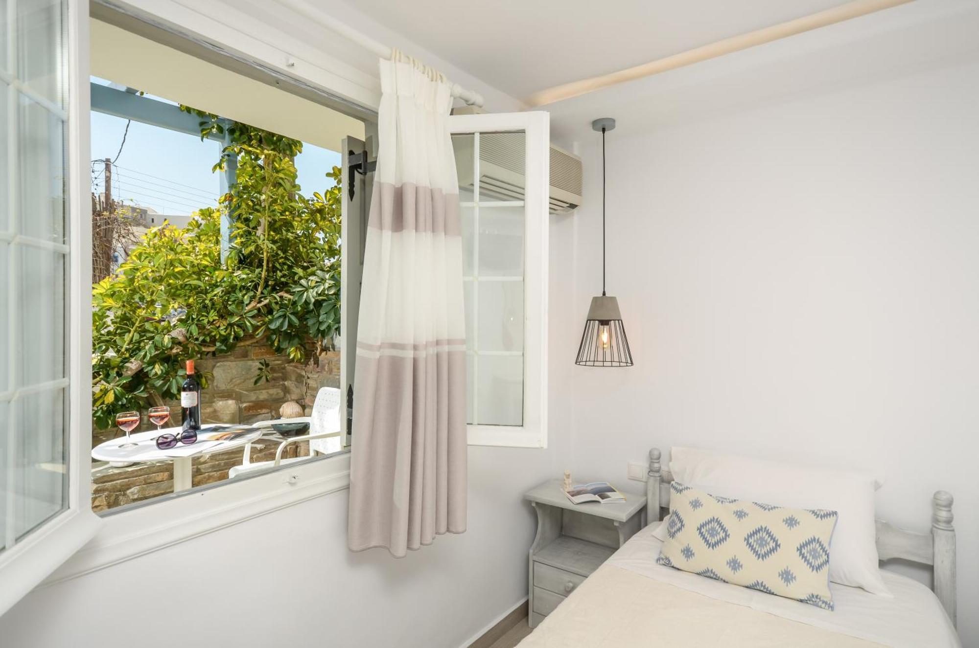 Sofi Pension Naxos City Esterno foto