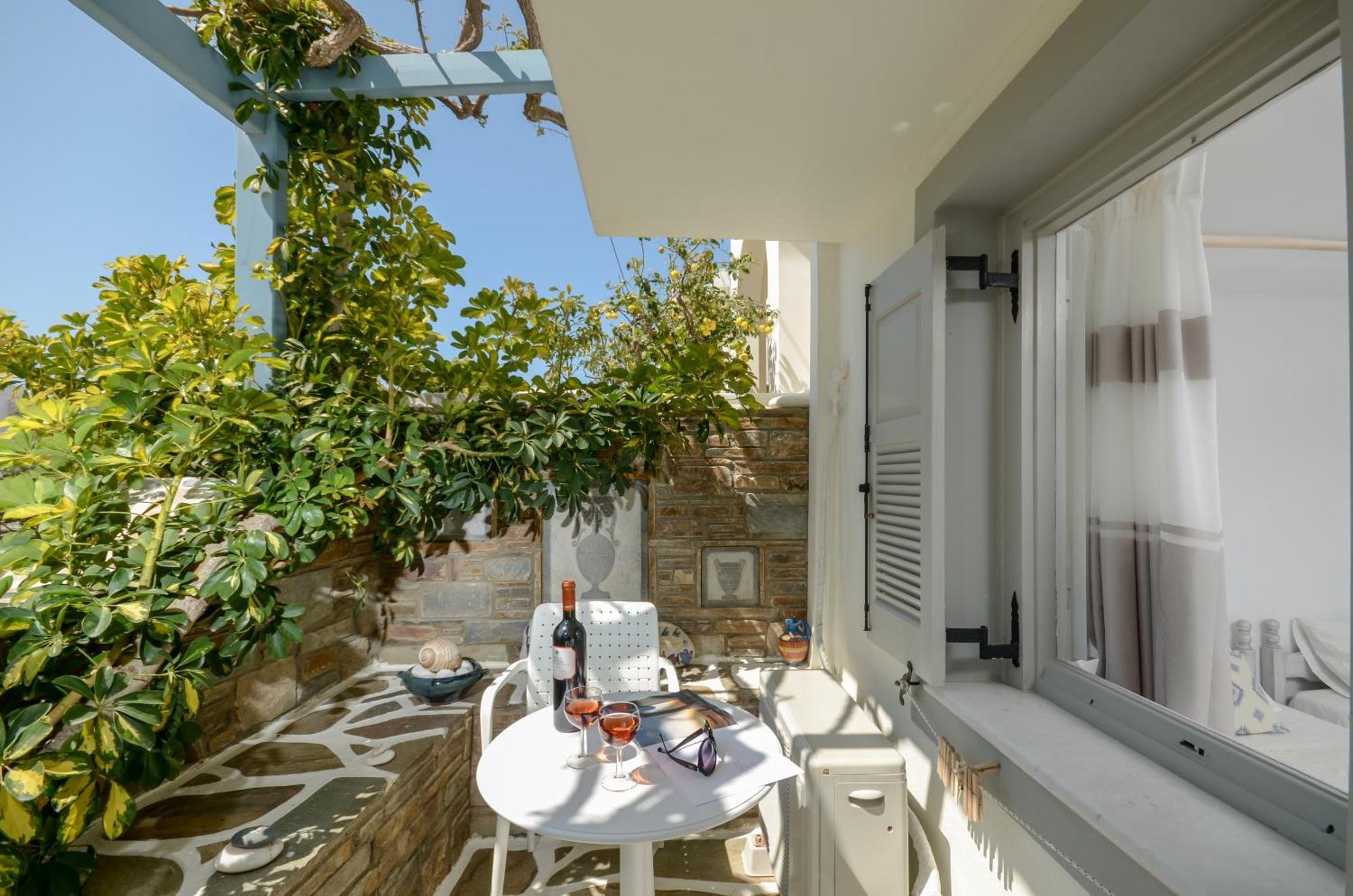 Sofi Pension Naxos City Esterno foto
