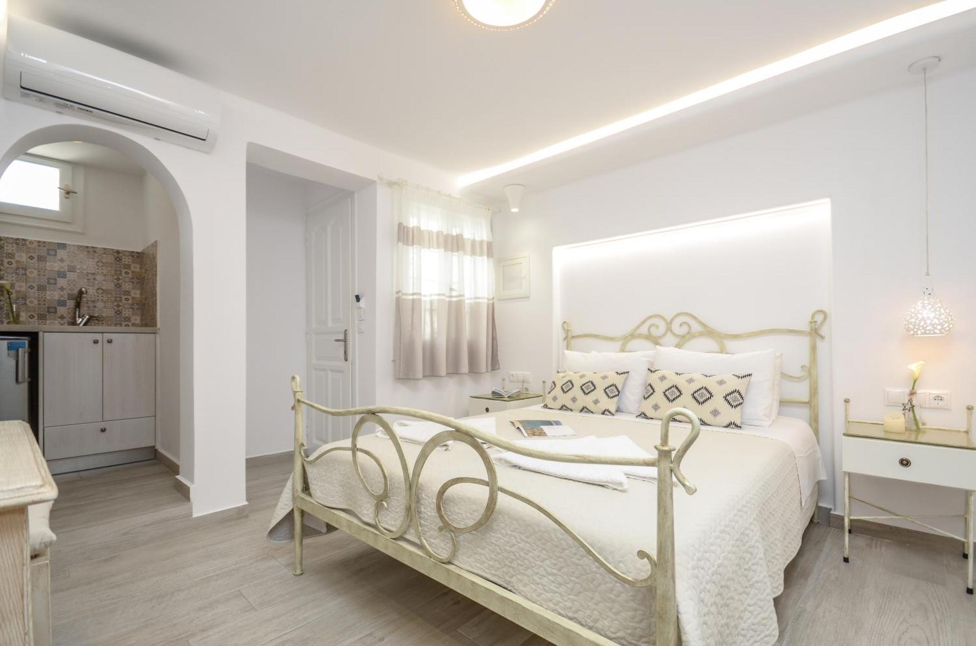 Sofi Pension Naxos City Esterno foto