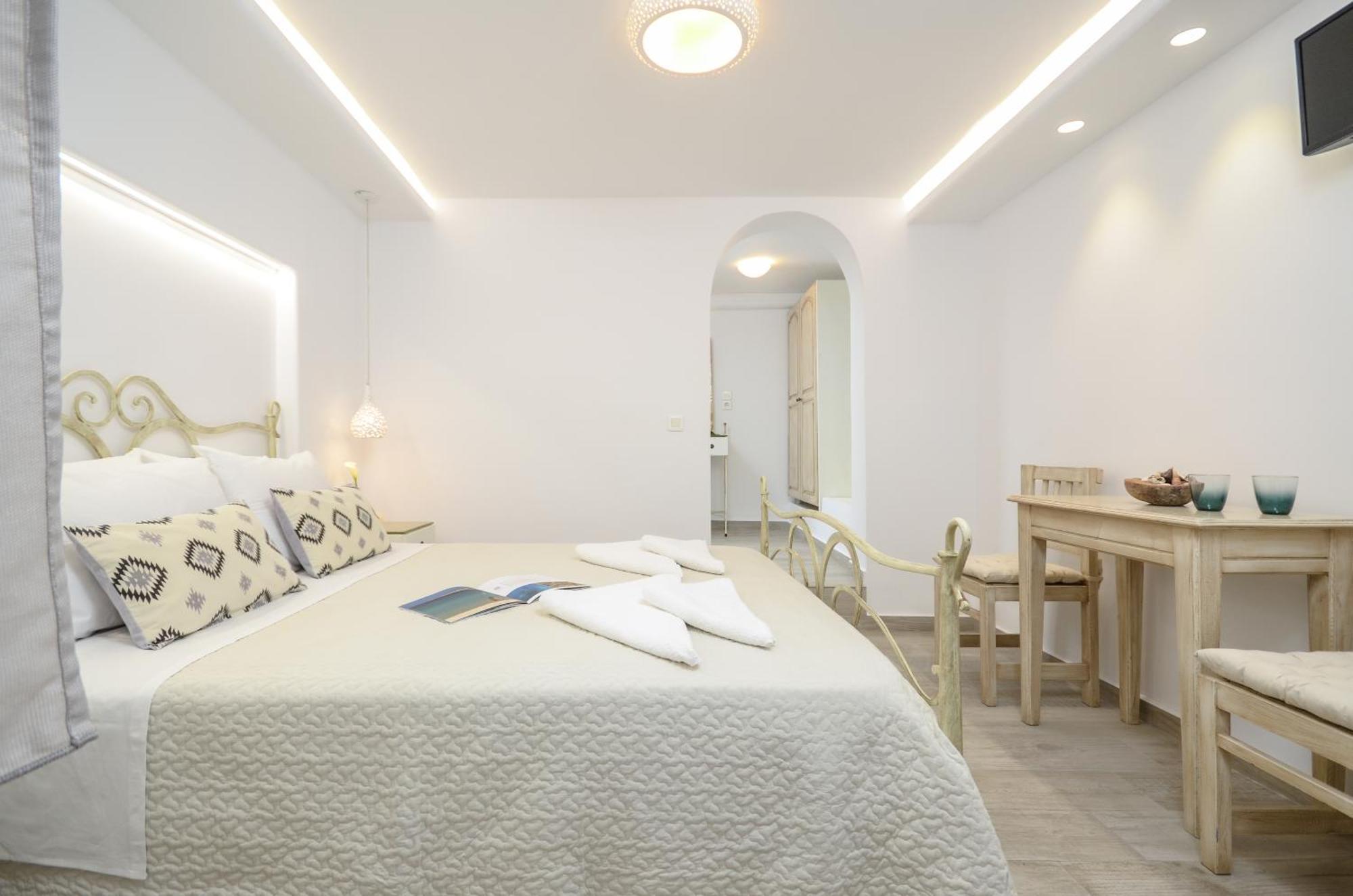 Sofi Pension Naxos City Esterno foto