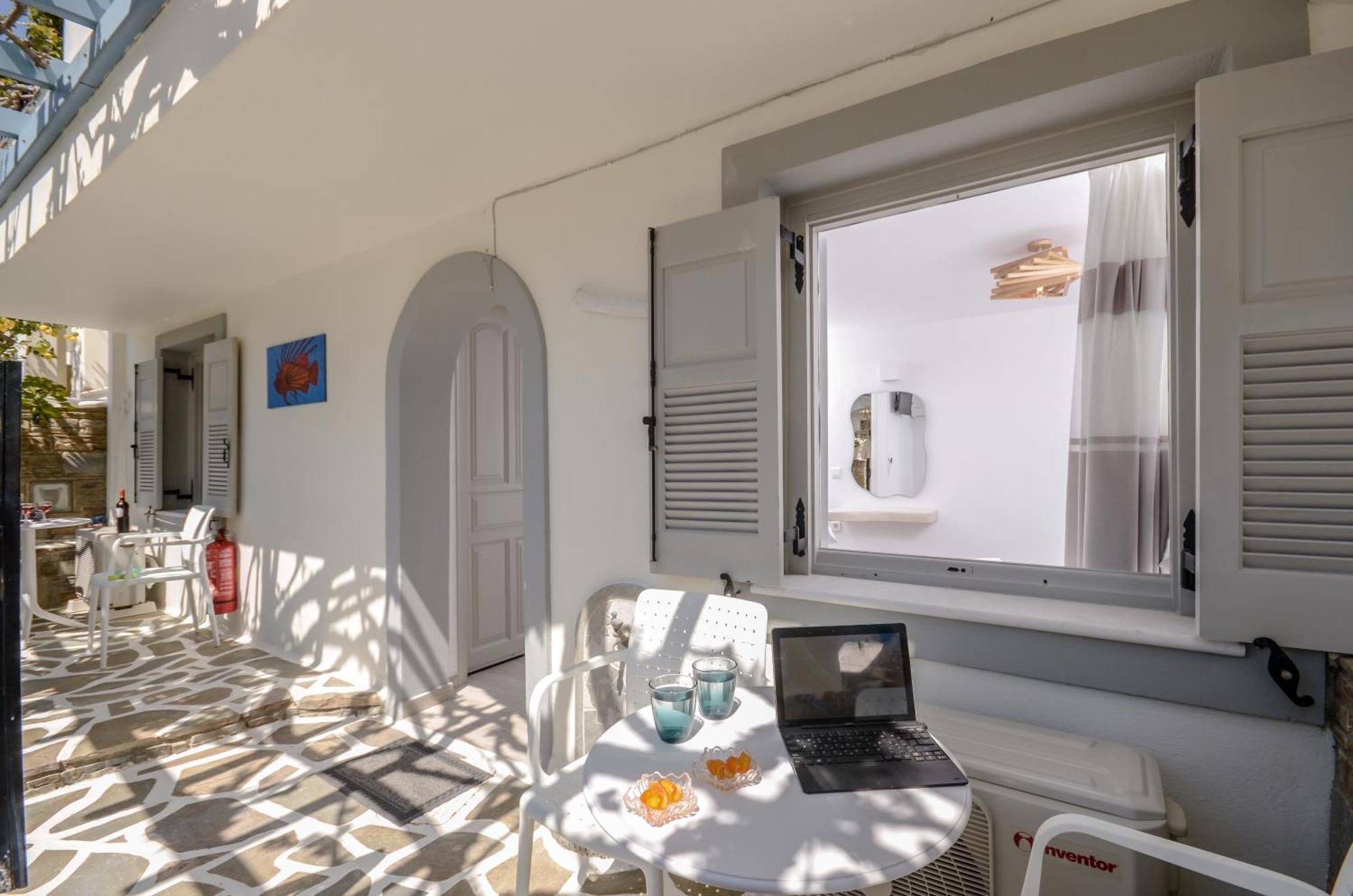 Sofi Pension Naxos City Esterno foto